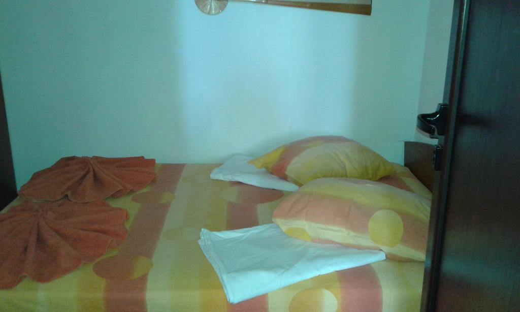 Zora Guest House Primorsko Habitación foto