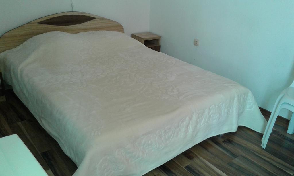 Zora Guest House Primorsko Habitación foto