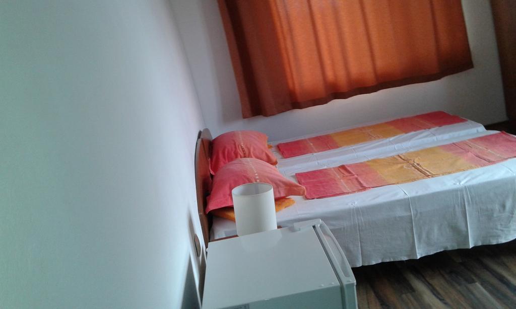Zora Guest House Primorsko Habitación foto